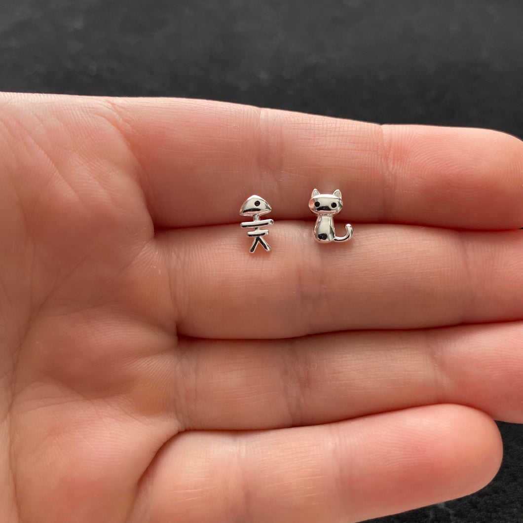 Cat and fish studs