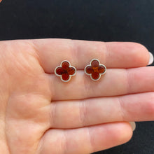 Load image into Gallery viewer, Amber quatrefoil studs

