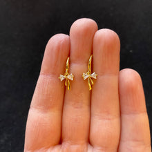 Load image into Gallery viewer, Gold bow hoops
