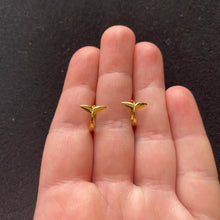 Load image into Gallery viewer, Gold whale tail huggie hoops
