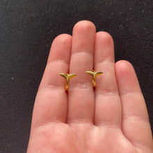 Load image into Gallery viewer, Gold whale tail huggie hoops
