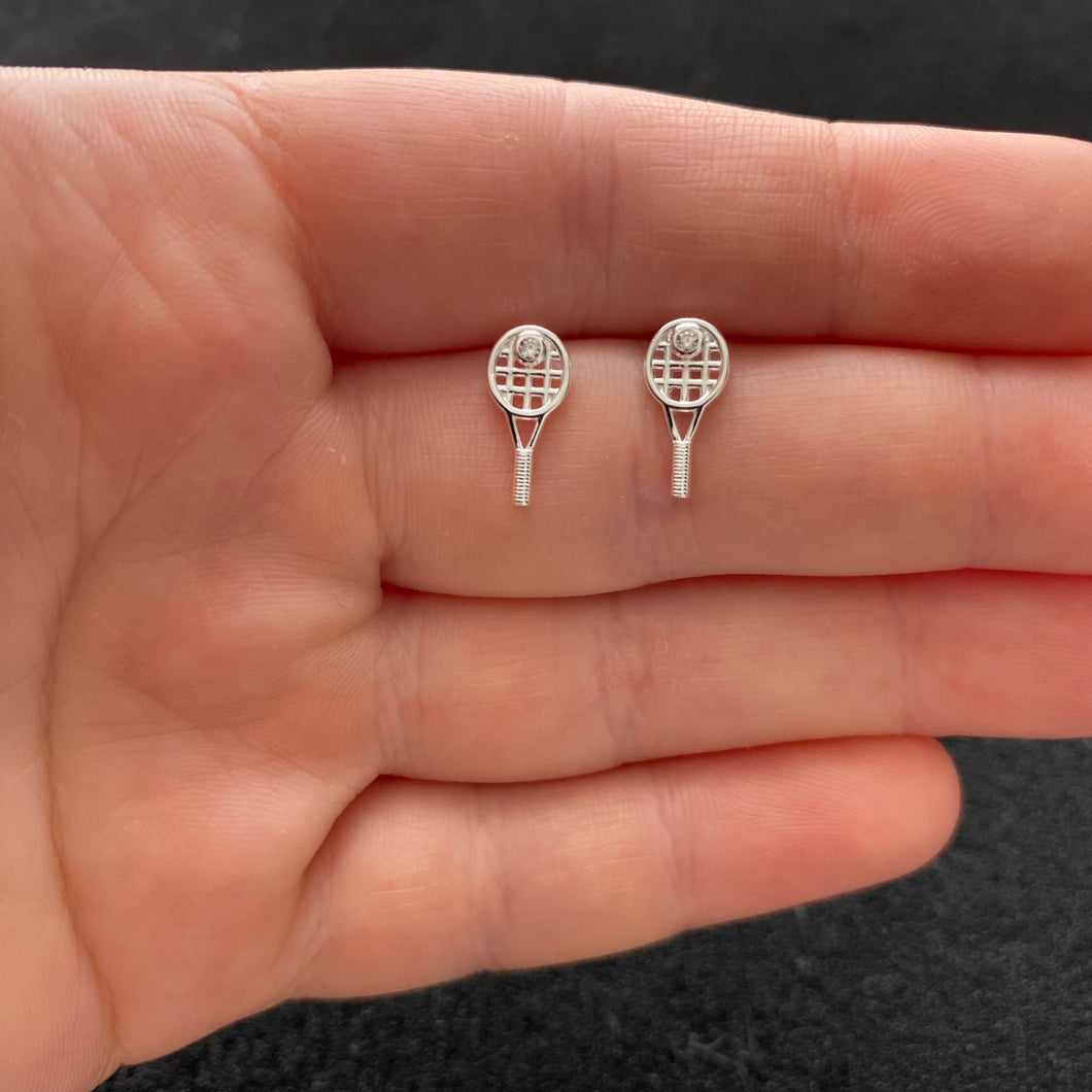 Tennis racket studs