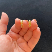 Load image into Gallery viewer, Gold starburst hoop earrings
