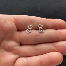 Load image into Gallery viewer, Cat studs
