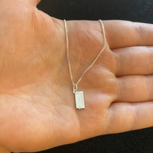 Load image into Gallery viewer, Travel necklace
