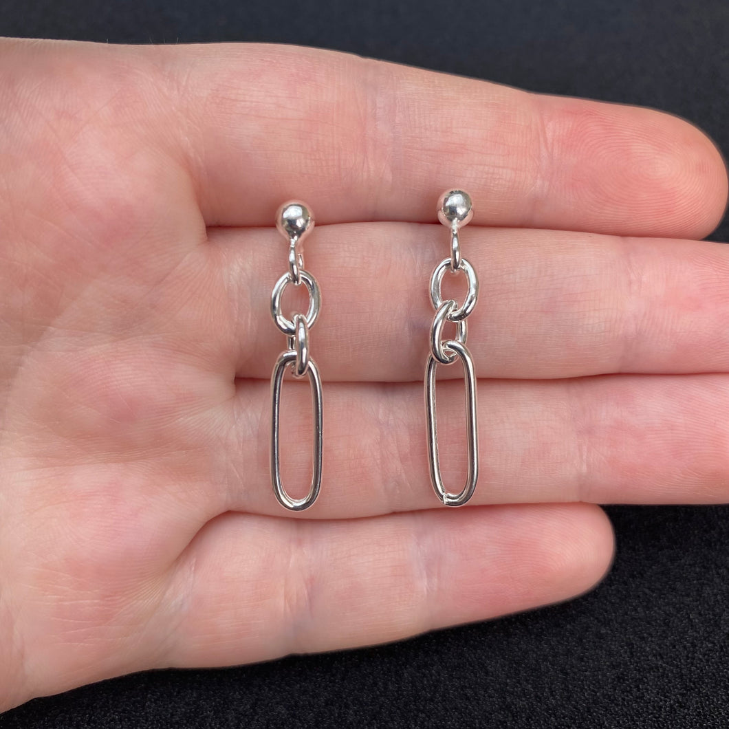 Chain studs