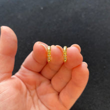 Load image into Gallery viewer, Gold starburst hoop earrings
