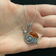 Load image into Gallery viewer, Amber snail necklace
