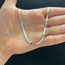 Load image into Gallery viewer, Silver statement choker
