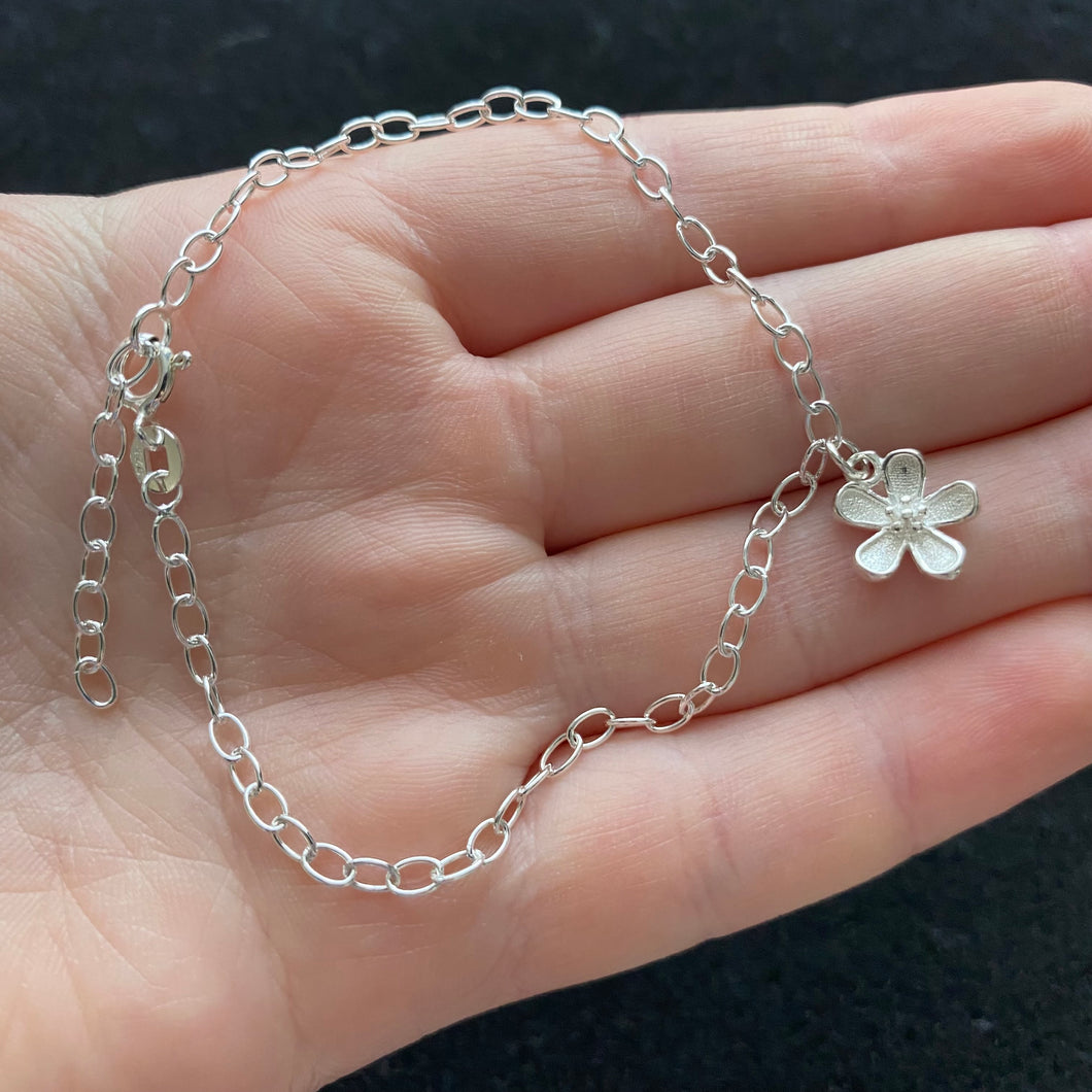 Flower bracelet