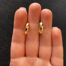 Load image into Gallery viewer, Chunky gold hoops
