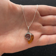 Load image into Gallery viewer, Amber fossil necklace

