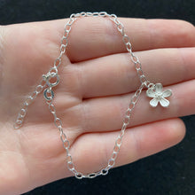 Load image into Gallery viewer, Flower bracelet
