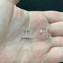 Load image into Gallery viewer, Seahorse studs

