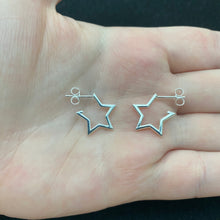 Load image into Gallery viewer, Open star studs
