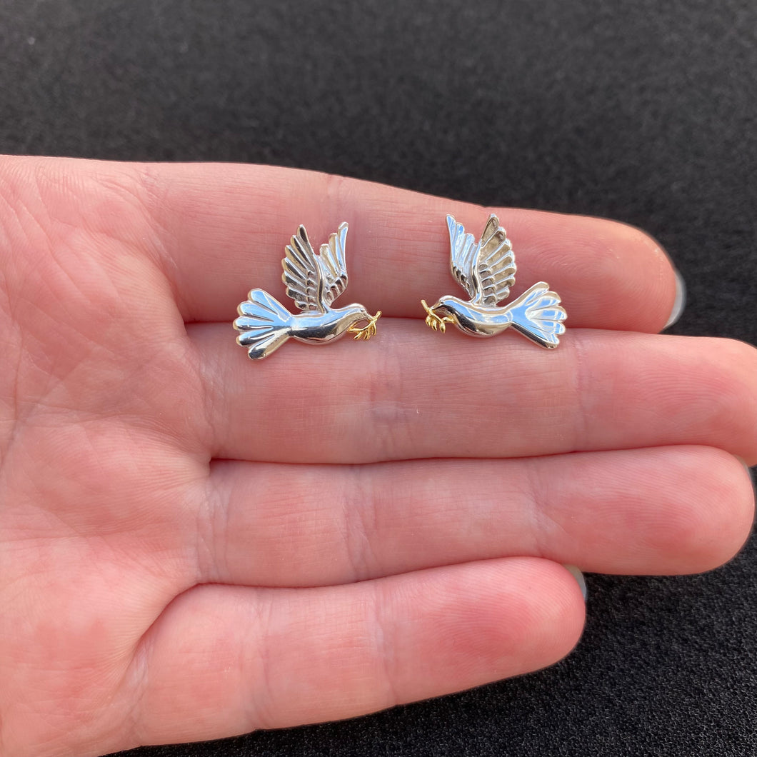 Dove studs