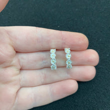 Load image into Gallery viewer, Daisy chain hoops
