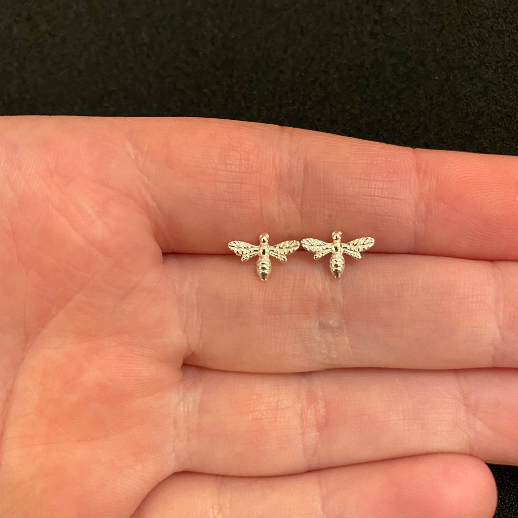 Bee studs